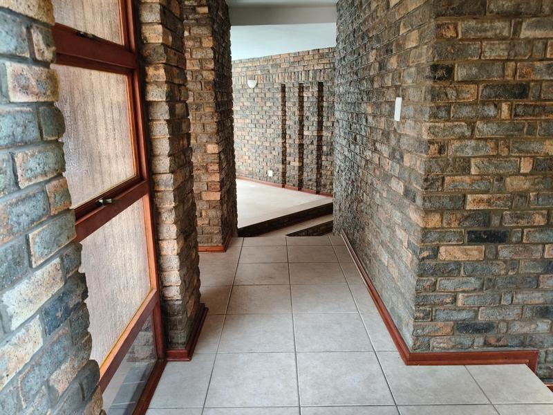 5 Bedroom Property for Sale in Oatlands North Eastern Cape